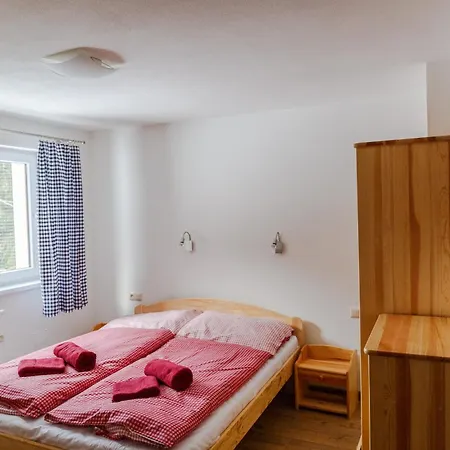 Kvasnicnik Deménvölgy