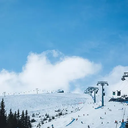 アパート Kvasnicnik デマノブスカ・ドリーナ